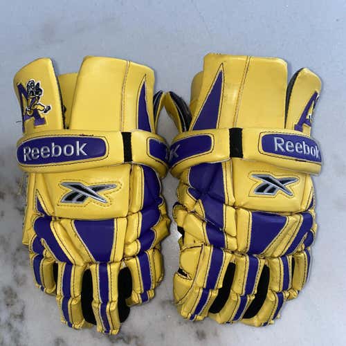 Coquitlam Adanacs Reebok 10k Gloves Size 13.5”