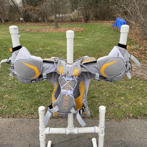 Senior Small Vaughn Ventus LT88 Goalie Chest Protector