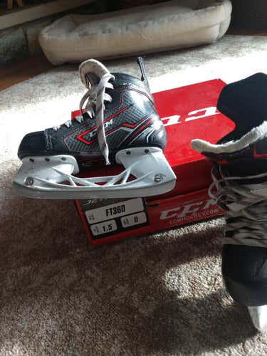 Used Junior CCM JetSpeed FT360 Hockey Skates Regular Width Size 1.5
