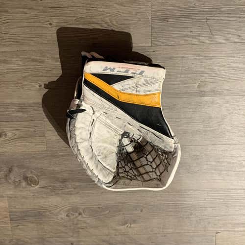 CCM Senior Goalie Glove