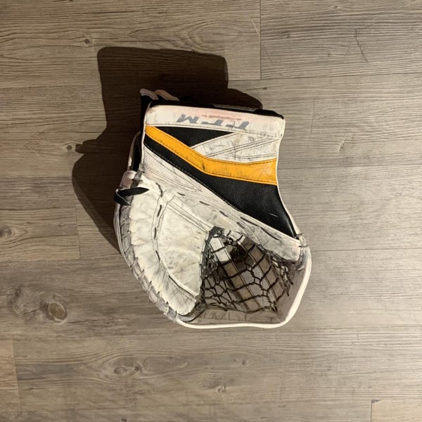 CCM Senior Goalie Glove