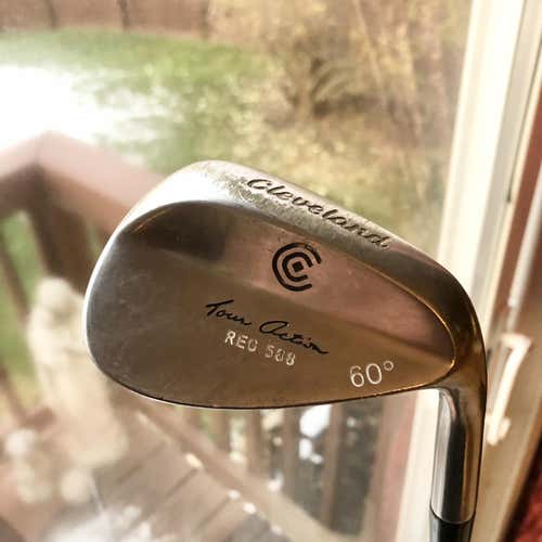 Right Handed Cleveland Tour Action REG. 588 Steel Shaft 60° Wedge