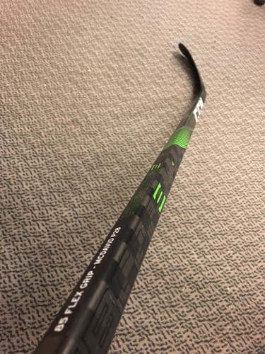 Senior Right Handed RibCor Trigger 4 PRO P28 Pattern  85 Flex Hockey Stick