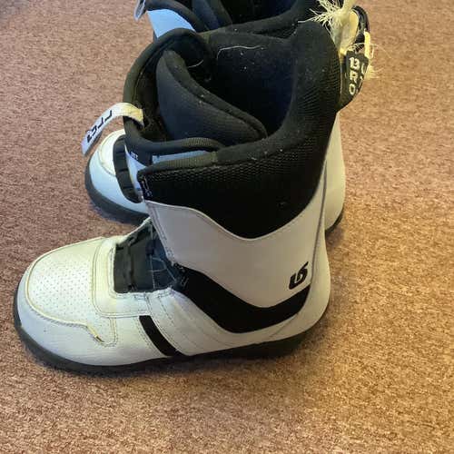 Used Size 8.0 (Women's 9.0) Burton Jet Snowboard Boots