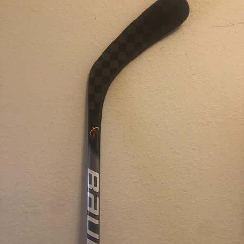 Senior Right Handed Vapor FlyLite P92 Hockey Stick