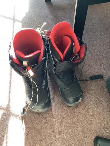 Men's Size 9.0 (Women's 10) Burton Moto Snowboard Boots