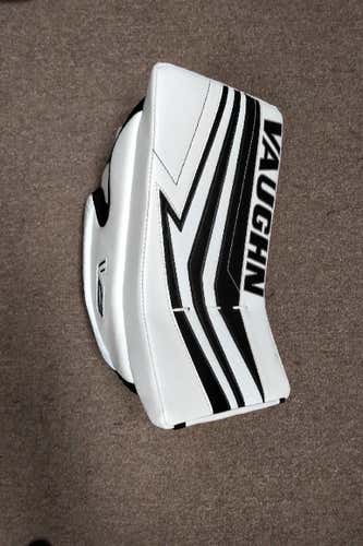 VAUGHN V9 PRO CARBON BLOCKER - BRAND NEW - SENIOR SIZE