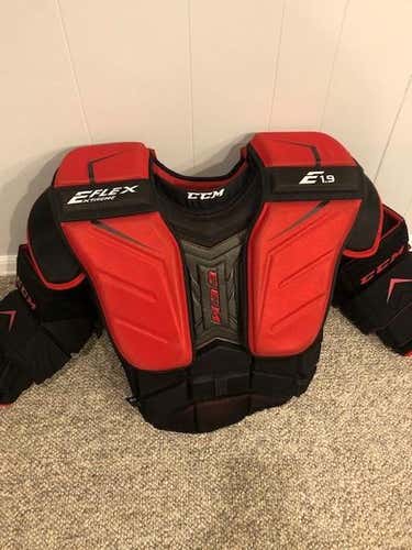 CCM Extreme Flex Shield E1.9 Goalie Chest Protector