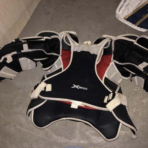Senior Small Bauer Vapor X900  Goalie Chest Protector