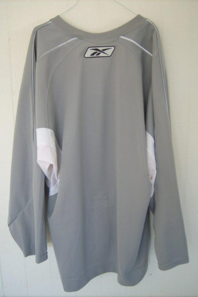 Phoenix Coyotes unused gray old-logo Reebok practice jersey w white gussets (size 56 sewn on tail)