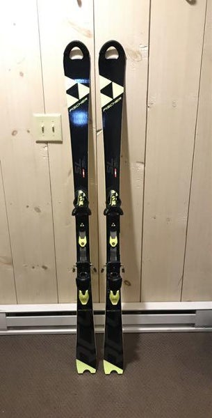 Barely Used 150cm 2020 Fischer RC4 World Cup SL Slalom Race Skis