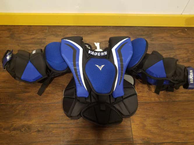 Vaughn Velocity V6 800 Hockey Goalie Chest Protector Junior S/M