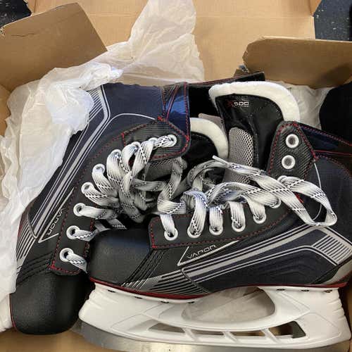 Junior Bauer Vapor X500 Regular Width Size 5.5 Hockey Skates