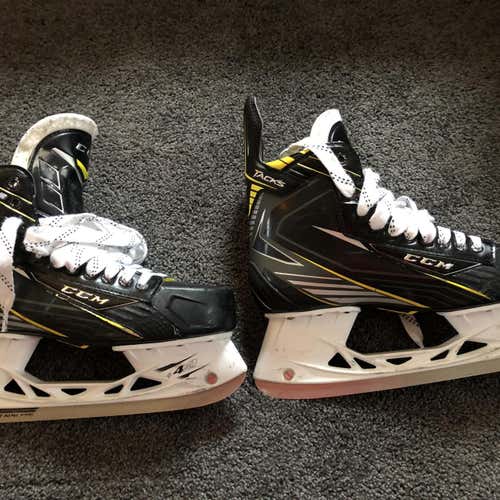 Senior CCM Tacks 5092 Regular Width  Size 11 Hockey Skates