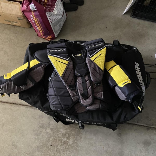 NWOT Sr Small Ultrasonic Goalie Chest Protector