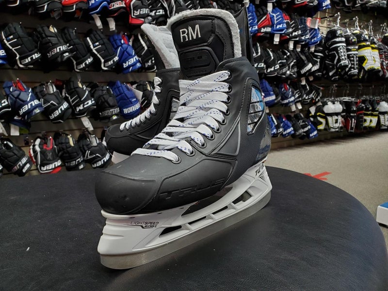 Used Senior True Pro Custom Hockey Skates Size 7.5