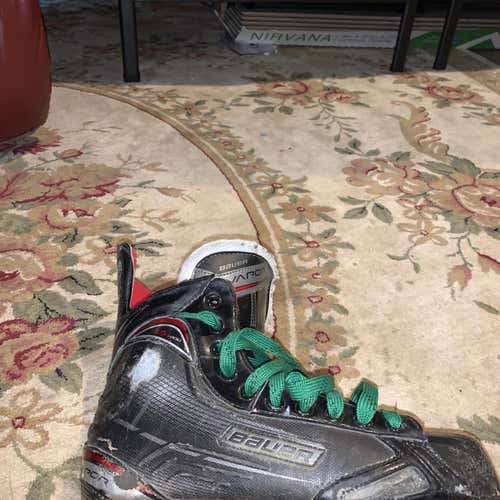 Senior Bauer Vapor XR400  Size 8 Inline Skates