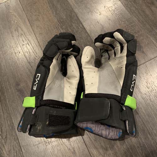Black New Player's Warrior Evo 10" Lacrosse Gloves