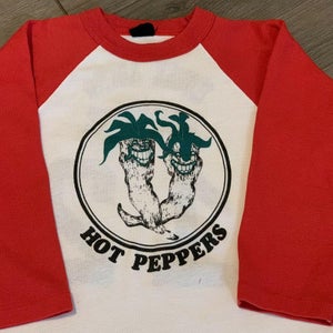 Hot Peppers Raglan T Shirt Mens Medium Adult White Red Baseball Tee Vintage 80s