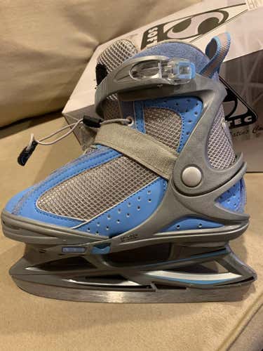 Youth Jackson Ultima Softec skates adjustable size 1-3 Blue
