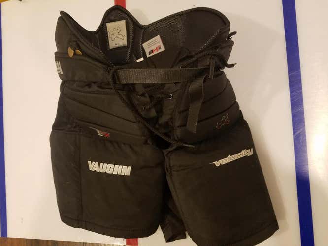 Used Vaughn Velocity V7 XR jr Hockey Goalie Pants M/L