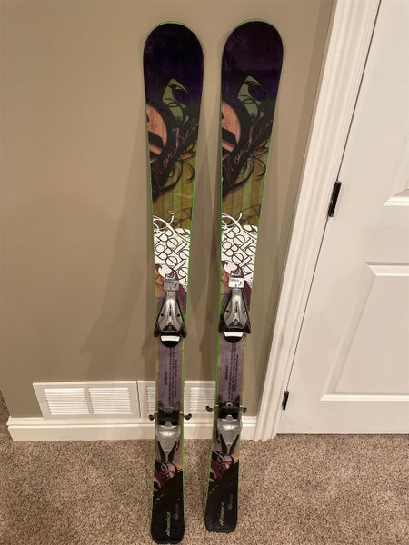 Unisex All Mountain Belle to Belle With Bindings Skis
