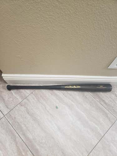 Used AXE Maple Composite Bat L18OF 33"