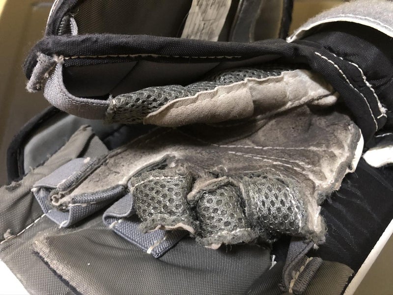 Used Junior Warrior Regular Ritual G4 Glove and Blocker