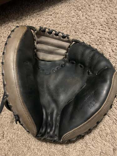 A2000 M1 Catcher’s Mitt 33.5" Baseball Glove