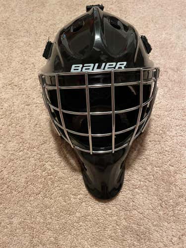 Black Junior Bauer NME 4 Goalie Mask