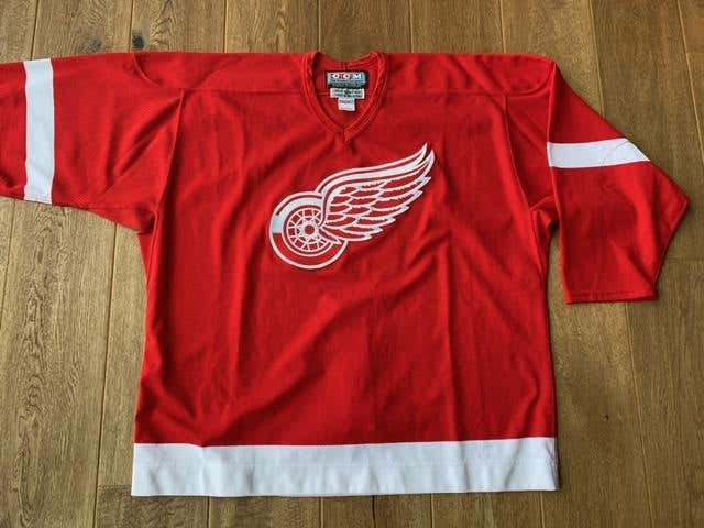 Red Wings Authentic Blank CCM Jersey Men's Size 56, Slightly Used