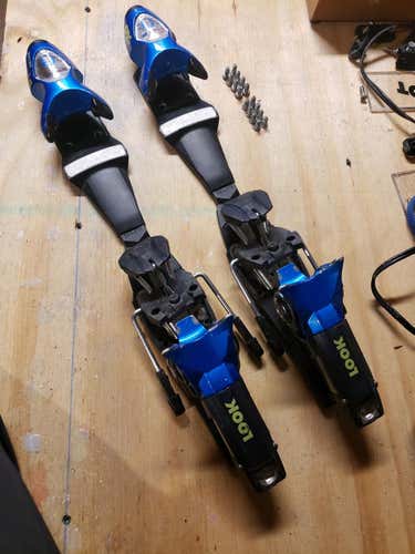 Look / Rossignol PX 18 bindings with screws
