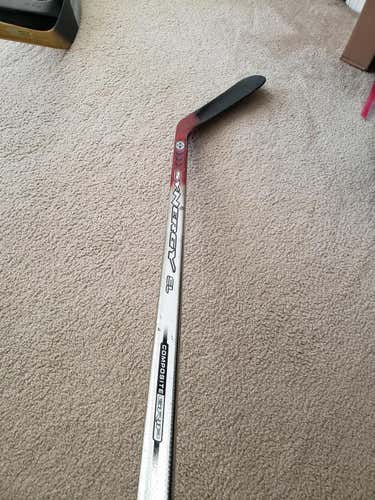 Used Intermediate Easton Right Handed Synergy SL Hockey Stick