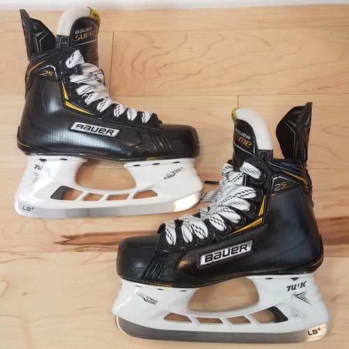 Used Like New Junior Bauer Supreme 2S Hockey Skates Regular Width Size 1