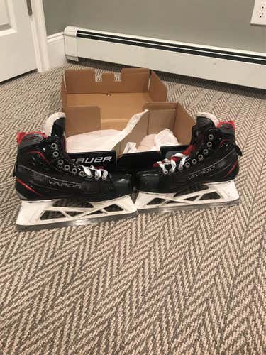 Senior Bauer vapor x900 Size 8 Hockey Goalie Skates