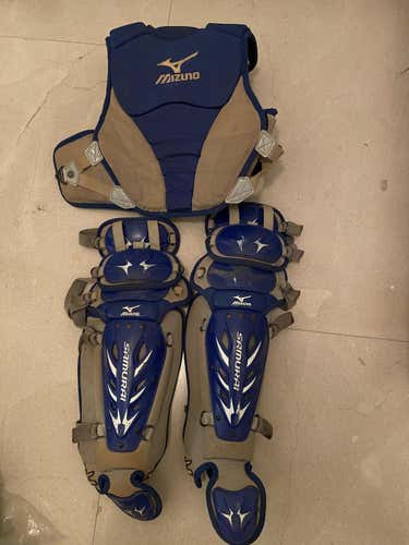 Used Youth Mizuno Samurai Catcher's Set