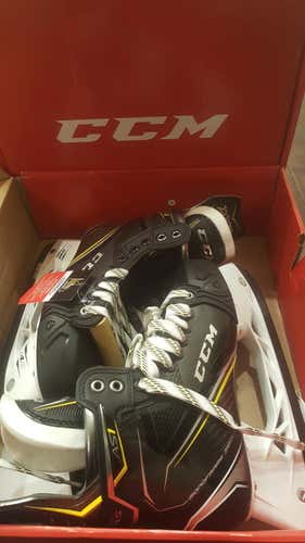NEW CCM Super Tacks AS1 Skates (Size 7) fits a 8.5-9 shoe
