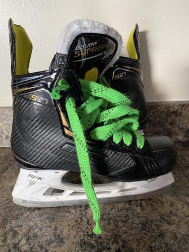 Used Junior Bauer Supreme S27 Hockey Skates Regular Width Size 4