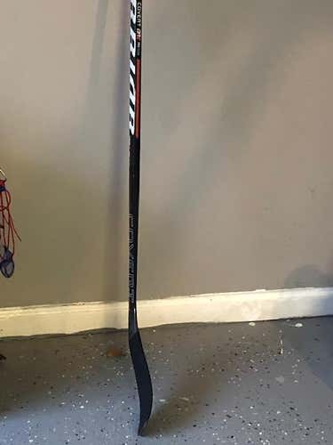 New Senior Warrior Left Hand Covert QRE Pro Hockey Stick Mid Pattern Pro Stock