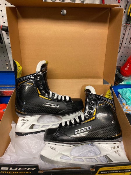 Senior Bauer Ignite Pro Regular Width Size 9 Hockey Skates