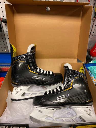Senior Bauer Supreme Ignite Pro Regular Width Size 9.5 Hockey Skates