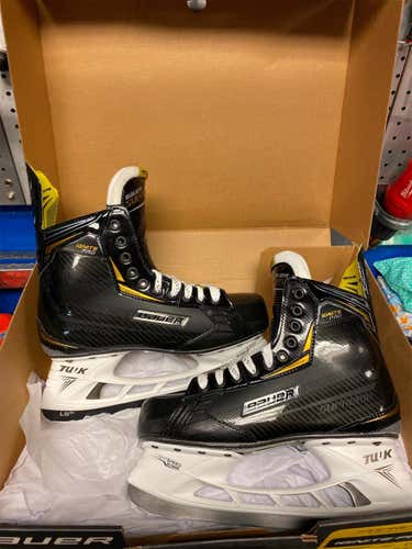 Senior Bauer Supreme Ignite Pro Regular Width Size 10 Hockey Skates