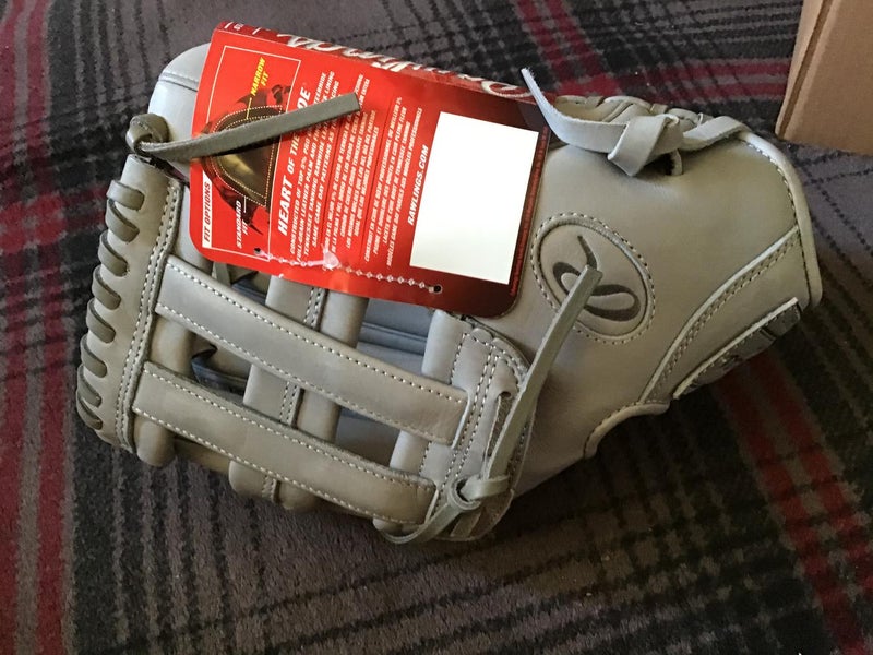 New Rawlings Right Hand Throw Heart of the Hide Baseball Glove 12.25"
