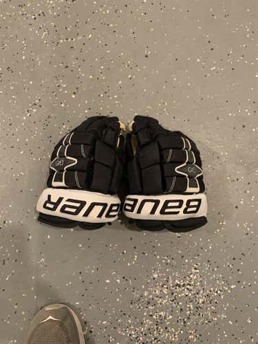 Black Used Junior Bauer Nexus N9000 11" Gloves