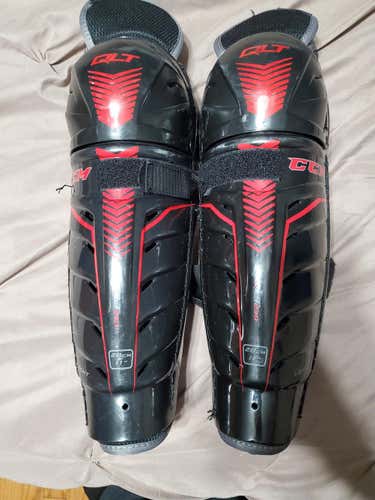 Used Junior CCM QLT230 Shin Pads