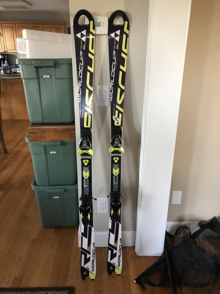 Used Unisex Fischer Racing RC4 World Cup SL Skis With Bindings