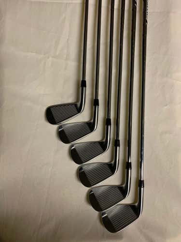 Men's Titleist Right Handed T200 Iron Set Regular Flex Steel Shaft