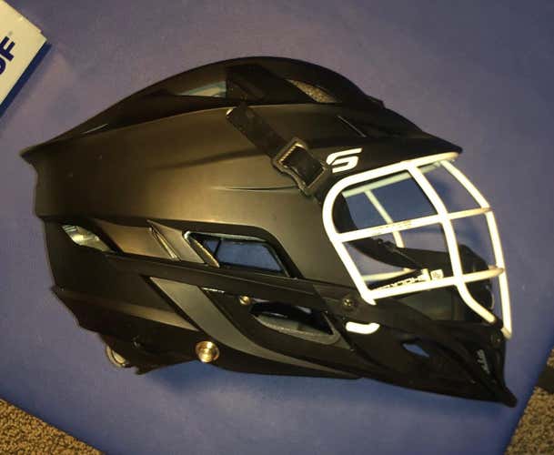 Cascade S Youth Helmet BLACK MATTE shell, WHITE cage NEW black chinstrap BLACK jaw Lightly Used