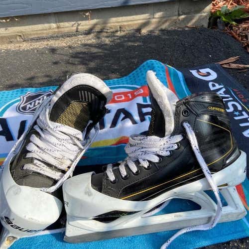 Senior Bauer Total One NXG Extra Wide Width  Size 9 Hockey Goalie Skates