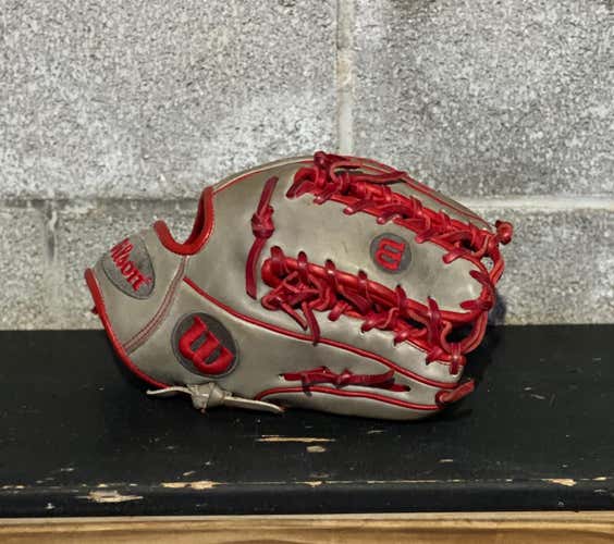 *USED*—11.5” Wilson A2000–GRAY/RED—Model: OTIF